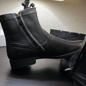 Brand new Florsheim black color, side zip, casual, 10.5D, never been used before